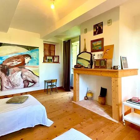 Oda ve Kahvaltı Domaine Le Berdoy